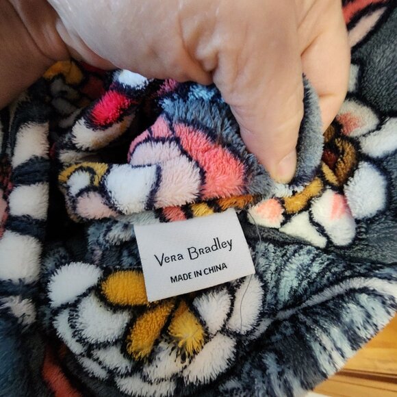 Vera Bradley Fleece Blanket With Colorful Tropical Go great for flying - Picture 3 of 4